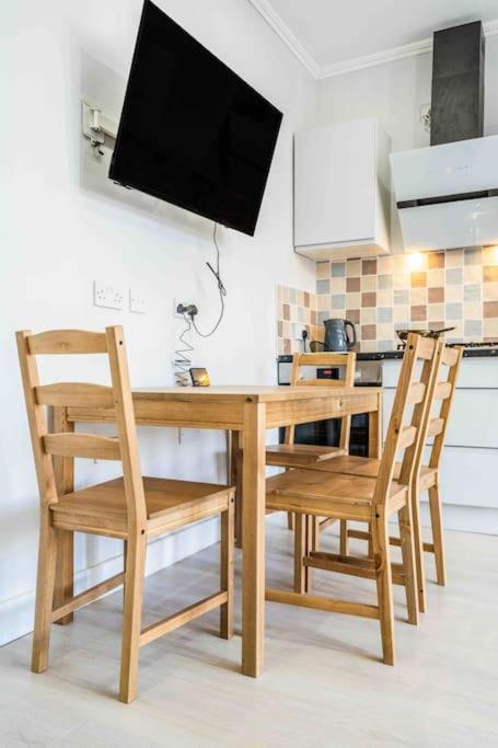 Beautiful Flat With Free Parking Lägenhet Birmingham Exteriör bild