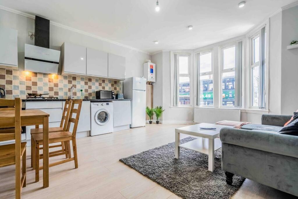 Beautiful Flat With Free Parking Lägenhet Birmingham Exteriör bild